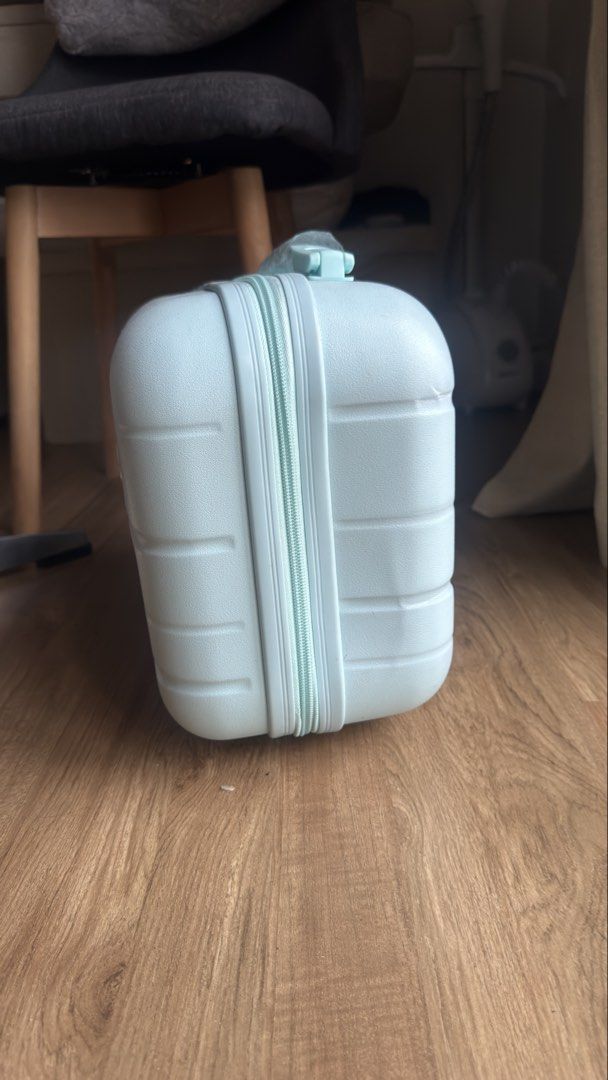 Mini Luggage 14” (Category: Luxury Bags & Wallets) located in Makati City. Submitted by jessi_1004 (Listing ID 1463422543, Image 2). Description: No to sensitive buyers With light scratches and bumps 18x34x26cm Light blue vanity case Ideal for travel or makeup organization .