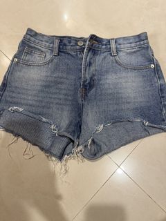 (Category: ) located in . Submitted by ccccloset (Listing ID 1463345534, Image 1). Description: .
