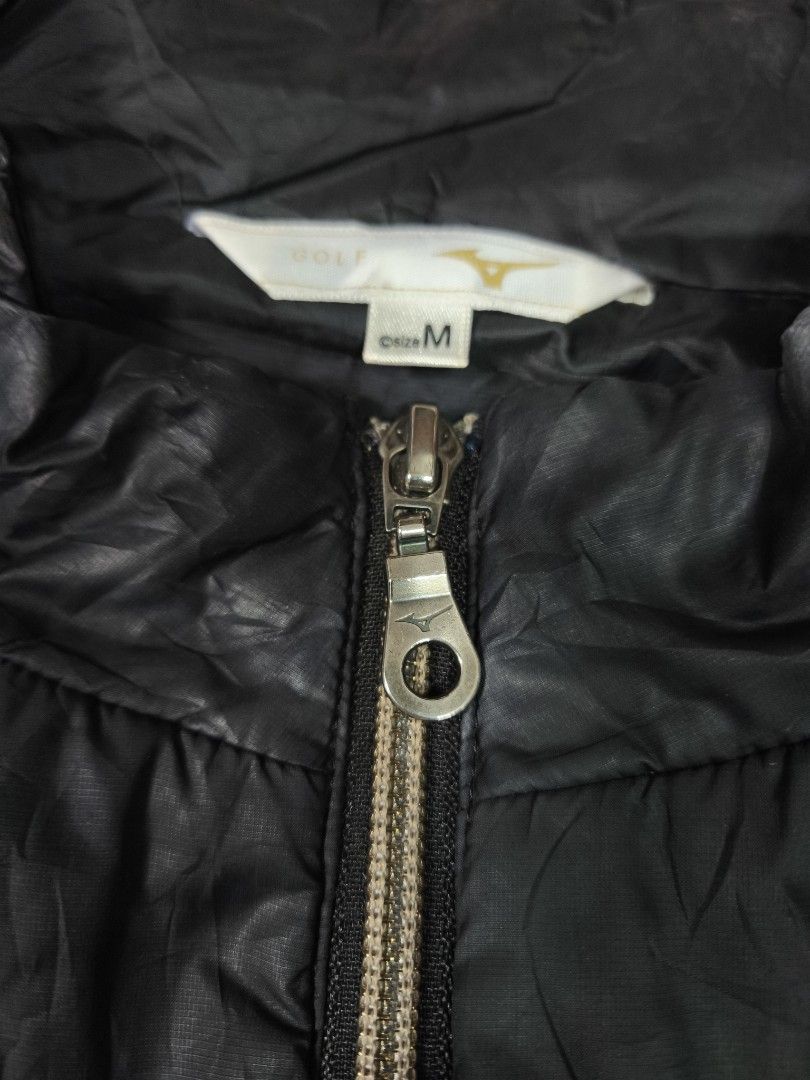MIZUNO full zip - quilted golf vest (Category: Vests) located in Antipolo. Submitted by janernest92368 (Listing ID 1463349368, Image 3). Description: - Medium on tag, best fit Small to Medium (women's) and XS (men's) - Dimes: W 18.5in. x L 22.5in. - in good condition - complete tags - color rate: 9/10 ISSUE: minimal crack print on logo * Manage your expectations. These items are thrifted/ukay and pre-loved. These are not brand new. Will tell if i