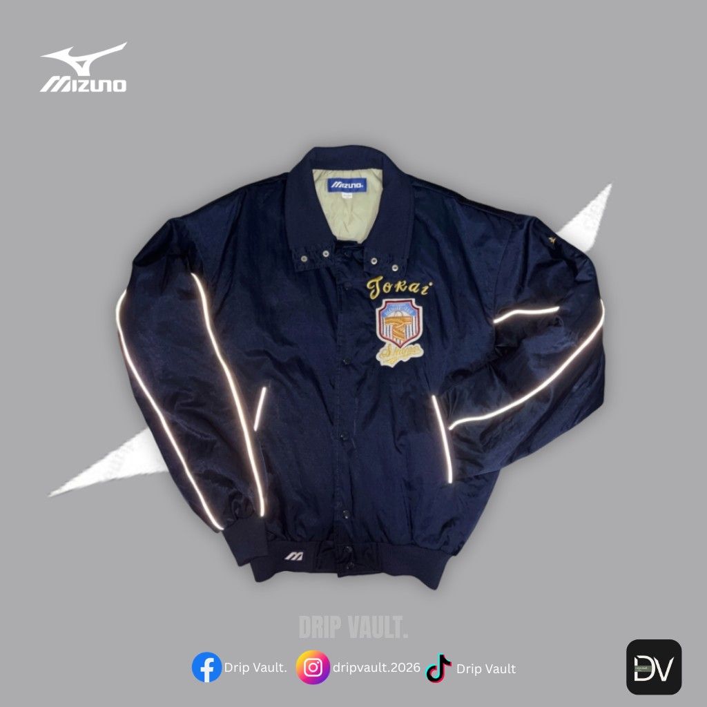 Mizuno Sportswear Jacket (Category: Coats, Jackets and Outerwear) located in Manila. Submitted by drip_vault.ph2026 (Listing ID 1463493693, Image 1). Description: 🔥 𝕄𝕚𝕫𝕦𝕟𝕠 𝕊𝕡𝕠𝕣𝕥𝕤𝕨𝕖𝕒𝕣 𝕁𝕒𝕔𝕜𝕖𝕥 🔥 Size: L on Tag Chest: 25" Length: 27" Condition: Excellent Issue: None 💯 Premium feel, Collector-worthy ⚠️PLEASE NOTE: 📍 Please allow 1-3 cm difference due to manual measurement 📍 Colors may slightly vary due to lighting and screen