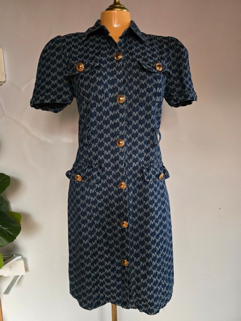 MK ins. office formal button down denim dress (Category: Dresses) located in San Marcelino. Submitted by thriftolshoppiness (Listing ID 1463479648, Image 2). Description: S-M.