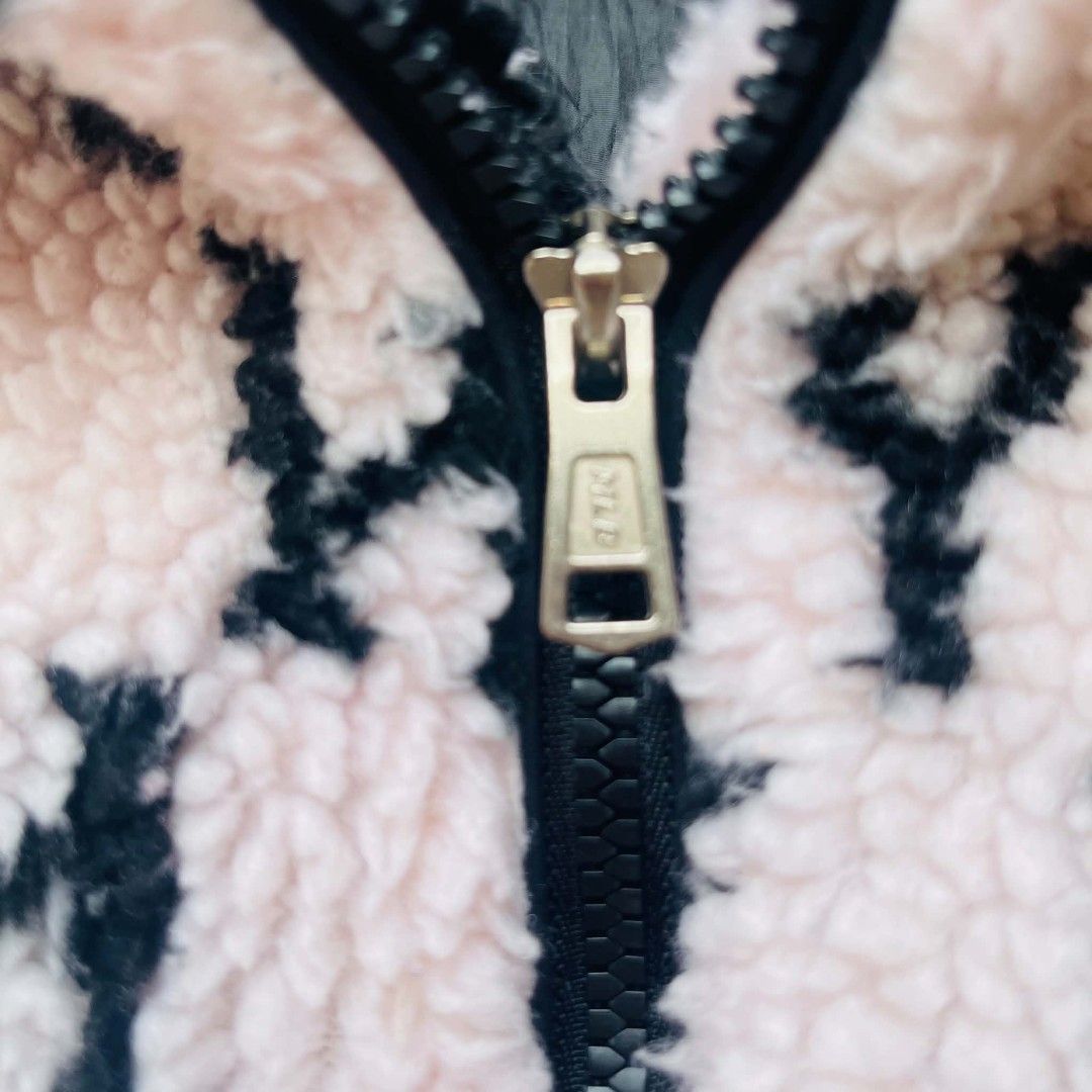 MLB New York Yankees Monogram Fleece Jacket Pink (Category: Coats, Jackets and Outerwear) located in Bulacan. Submitted by fenph2021 (Listing ID 1463467840, Image 3). Description: - Super cozy MLB fleece jacket - All-over pink and black monogram print - Iconic NY Yankees logo - Full zip front s-xl kasya M on tag - Tagged size M - Great for staying warm and stylish - Perfect for any MLB fan last price posted 16k sa online complete tags.