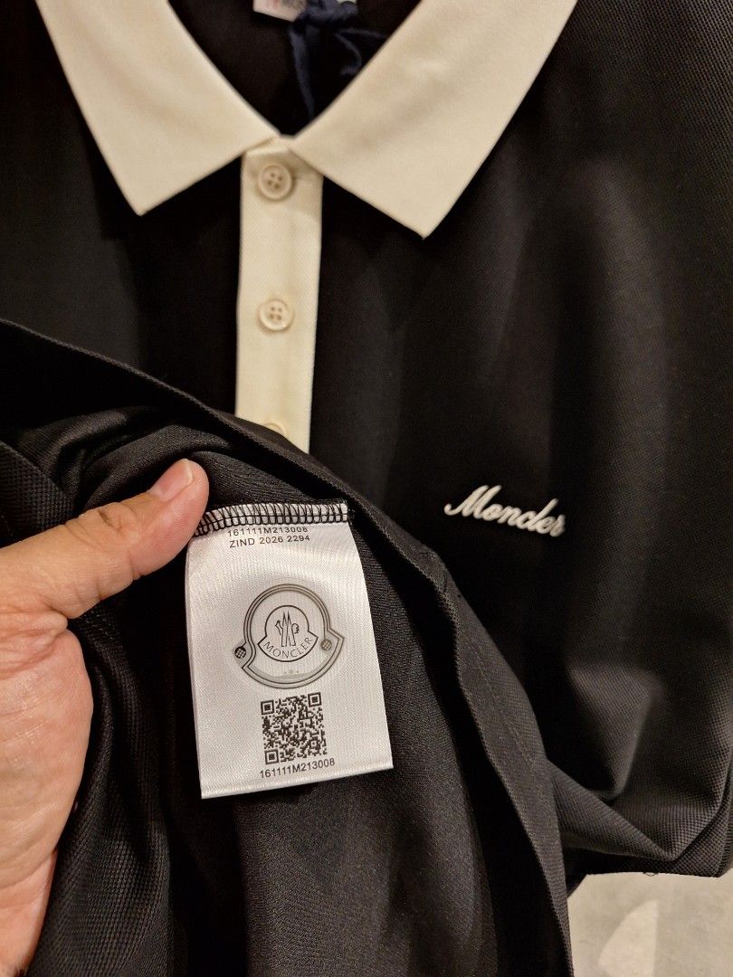 Moncler poloshirt black (Category: Tshirts & Polo Shirts ) located in Muntinlupa City. Submitted by kstefanomela14 (Listing ID 1463340061, Image 2). Description: Moncler poloshirts broken size sale Sizes 50 - 20.5 x 27 52 - 21.5 x28 54 - 22.5 x 29 56 - 23.5 x 30 Cod cop lbc lalamove.