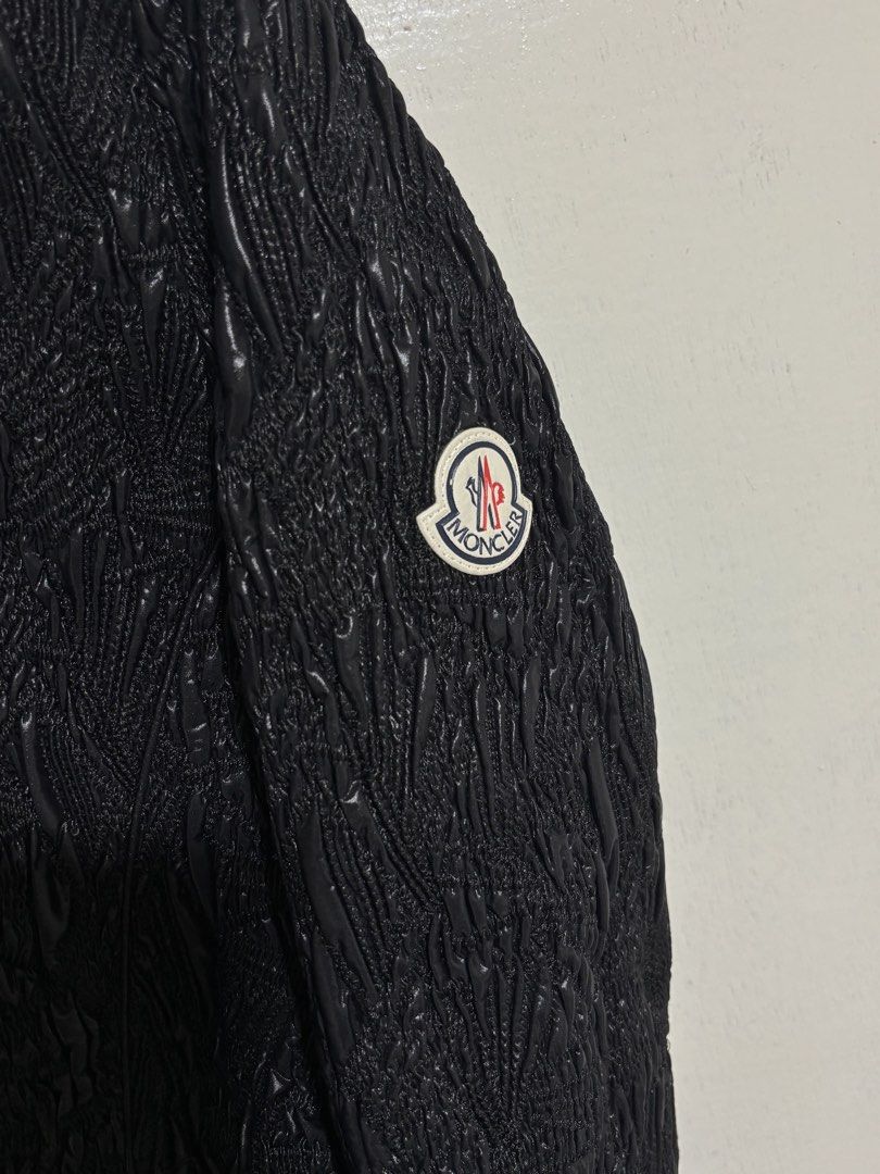 Moncler Wringkled Puffer Jacket For Womens (Category: Coats, Jackets and Outerwear) located in Naga. Submitted by unknwnstreetwear (Listing ID 1463515282, Image 3). Description: NO ISSUE AS NEW CONDITION WIDTH-19.5 INCHES LENGTG-25 INCHEX .