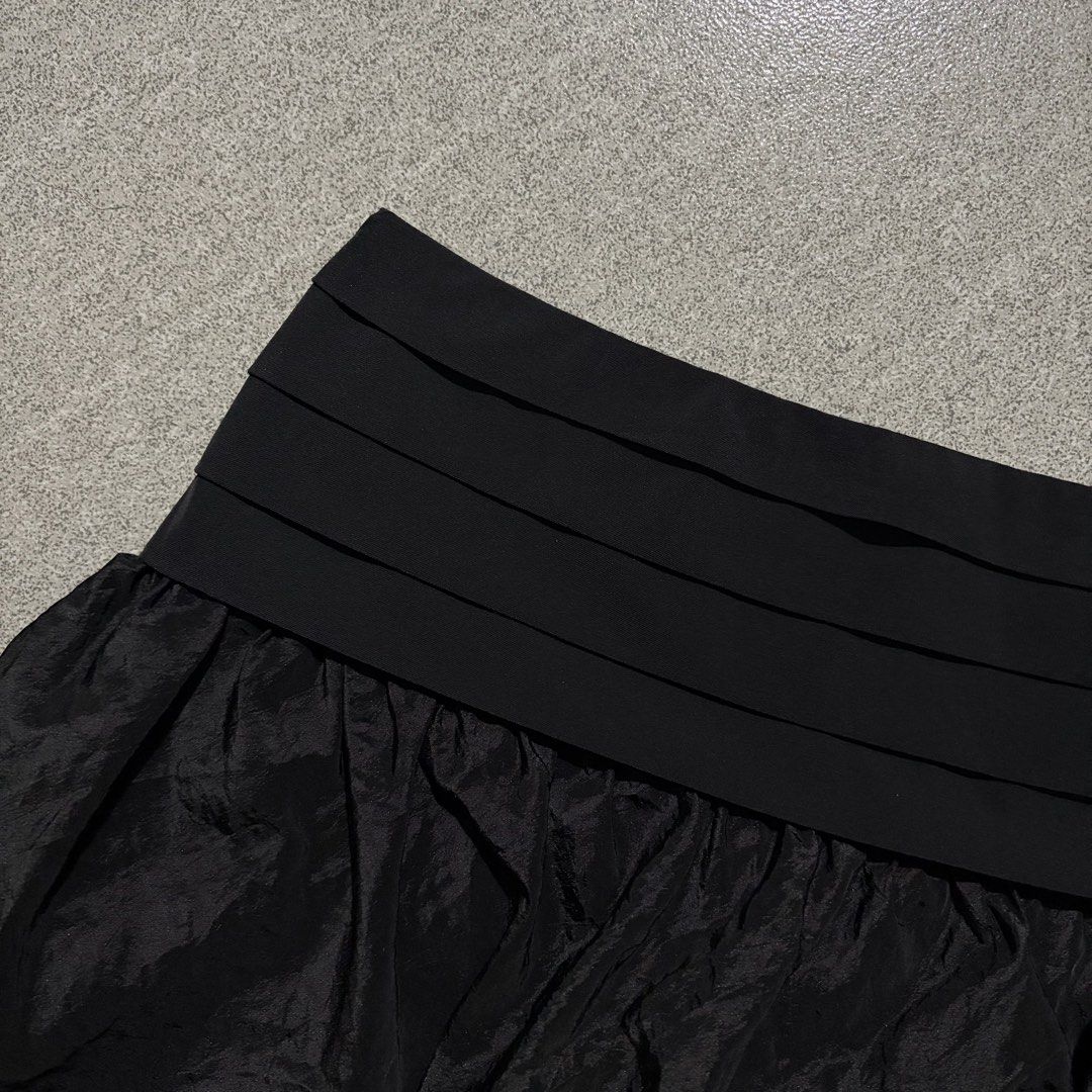 Morgan Noir Skirt (Category: Skirts) located in Talisay. Submitted by re_sell01 (Listing ID 1463498152, Image 3). Description: Morgan De Toi Noir Skirt Size 36T Waistline 28” Length 15.5” Excellent Condition.