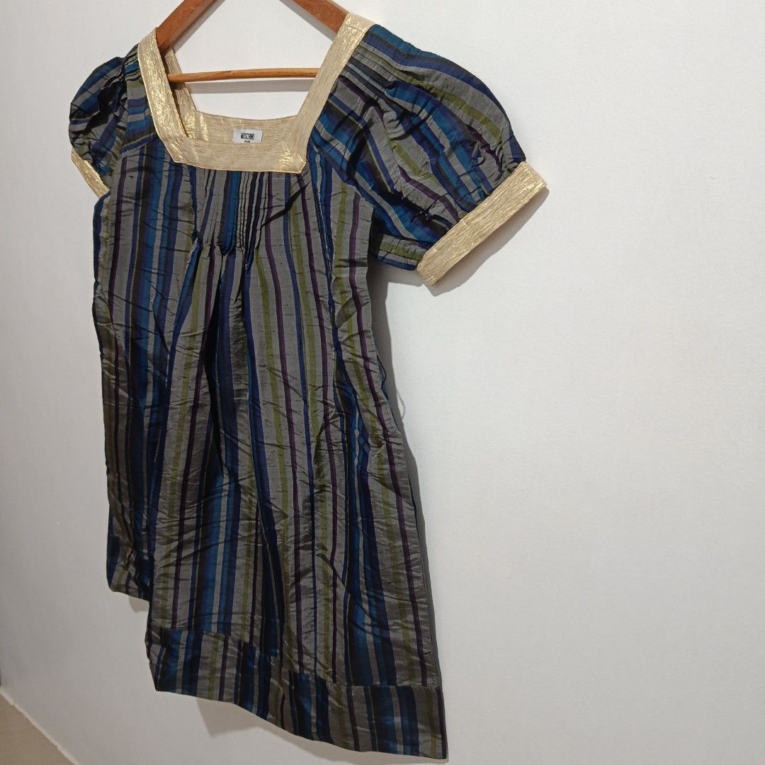 Moschino Blouse womens (Category: Blouses) located in Manila. Submitted by goodsrags (Listing ID 1463509531, Image 3). Description: What you see is what you get 31L/19W armpit to armpit 17.