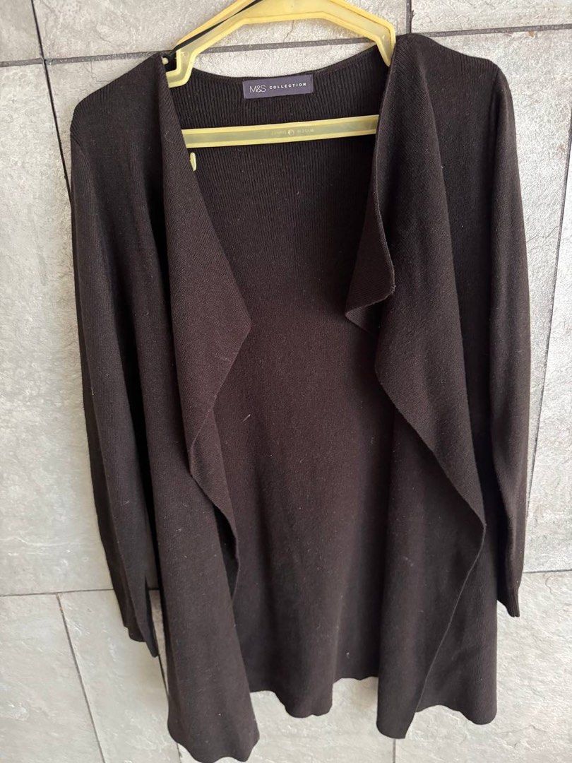 M&S Collection Black Waterfall Cardigan (Category: Coats, Jackets and Outerwear) located in Taguig. Submitted by anxmz (Listing ID 1463465251, Image 1). Description: - Black M&S Collection cardigan - Waterfall front design - Long sleeves - Ribbed knit material - Versatile layering piece - Easy to wear.