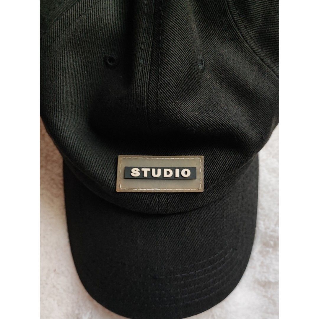 MSENSE BLACK CAP (SM ACCESSORIES) (Category: Caps & Hats) located in Dasmarinas. Submitted by closet_core (Listing ID 1463425276, Image 3). Description: MSENSE BLACK STUDIO CAP (SM ACCESSORIES) 📌 Description: SM Accessories MSENSE Black Cap With "Studio" Patch Logo/Design in front 💸 Price: PHP 200 🛑 Flaws: Sign of usage, need to wash & clean. 📌 Reason for Selling: I'm not using it anymore. 🫰🏻 Please manage your expectations. This is a prelo