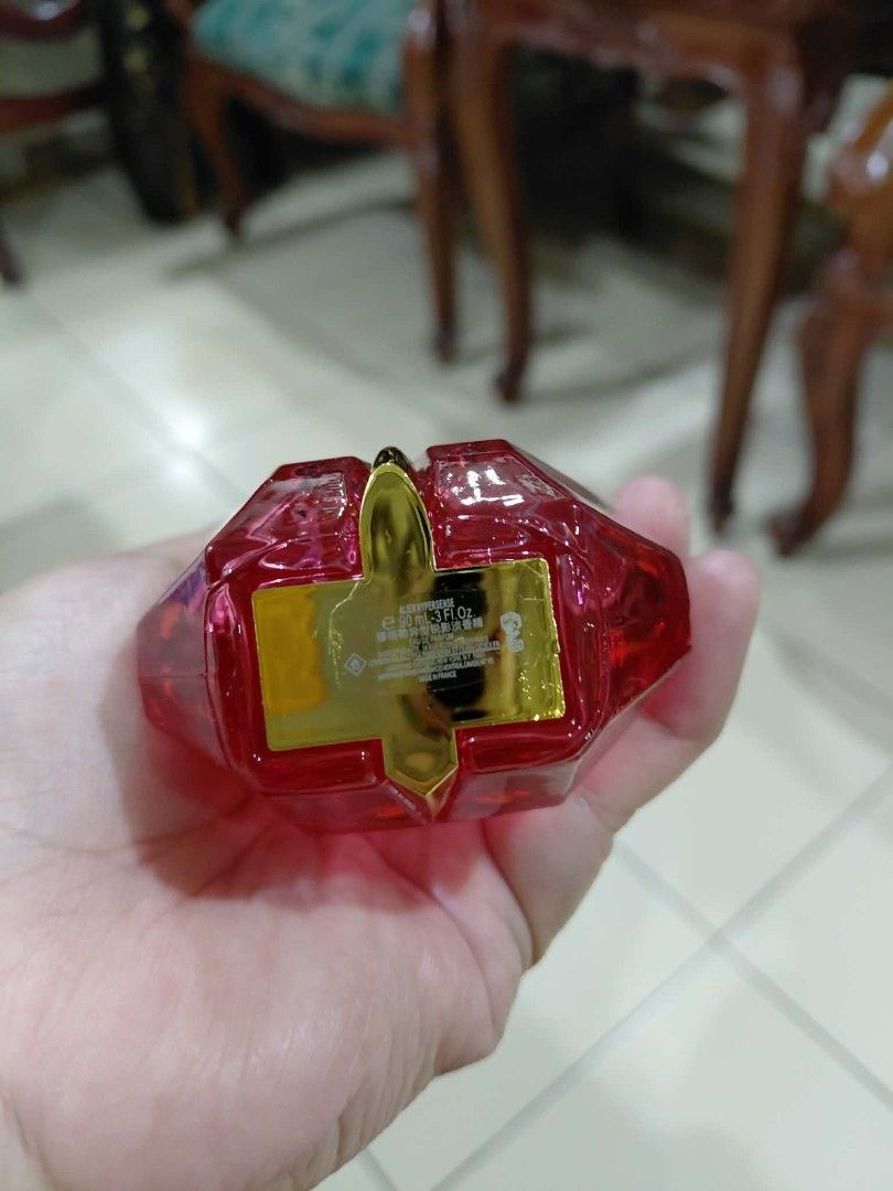 Mugler Alien Hypersense Eau de Parfum Refillable 90ml (Category: Fragrance & Deodorants) located in Pasig City. Submitted by janalopez904 (Listing ID 1460505733, Image 2). Description: - Mugler Alien Hypersense Eau de Parfum - Refillable talisman bottle - Comes in original packaging - Features a vibrant pink bottle - Unique and bold fragrance profile - Ideal for those who enjoy powerful scents.