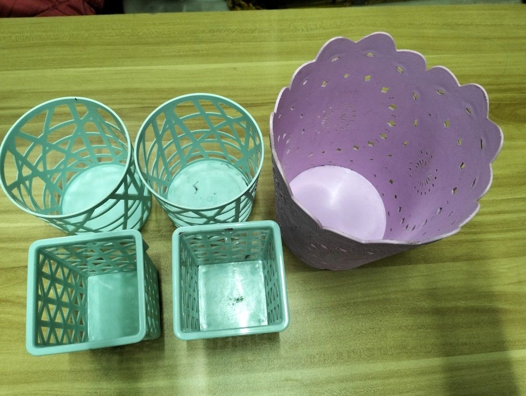 Multi purpose Organizer Baskets (Category: Storage Boxes & Baskets) located in Manila. Submitted by daily.darlingph (Listing ID 1463368061, Image 2). Description: For Take All. Perfect for organizing makeup brushes, skincare, stationery, accessories, toiletries, and other small essentials. Lightweight, practical, and space-saving—great for keeping your everyday items neat and easy to reach! 💕.