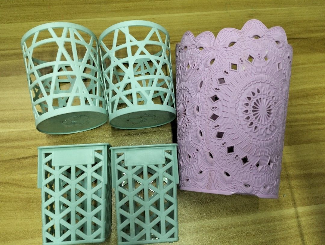 Multi purpose Organizer Baskets (Category: Storage Boxes & Baskets) located in Manila. Submitted by daily.darlingph (Listing ID 1463368061, Image 1). Description: For Take All. Perfect for organizing makeup brushes, skincare, stationery, accessories, toiletries, and other small essentials. Lightweight, practical, and space-saving—great for keeping your everyday items neat and easy to reach! 💕.