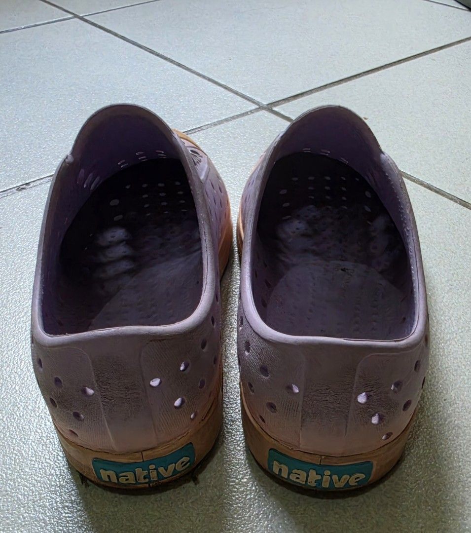 Native Shoes for Kids (Category: Babies & Kids Fashion) located in Paranaque City. Submitted by dlc.r (Listing ID 1463335986, Image 2). Description: - Native Jefferson Shoes for Kids - Size: C13 - Color: Lavender - Style: Easy slip-on, great for outdoor play and beach days - Condition: Shows some scuffs on toe caps and sole wear, but still in good condition .