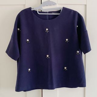 (Category: ) located in . Submitted by shopsundayx (Listing ID 1463402920, Image 1). Description: .