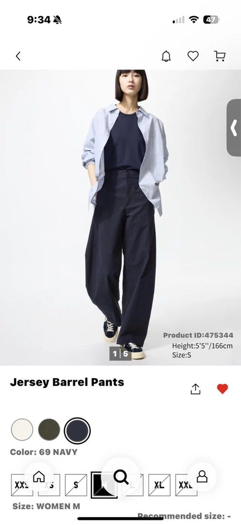 Navy Blue Wide Leg Trousers (Category: Other Bottoms) located in Manila. Submitted by prettygiya (Listing ID 1463380698, Image 2). Description: size L (can fit 27-28) no longer available on Uniqlo NO HAGGLING PLEASE.