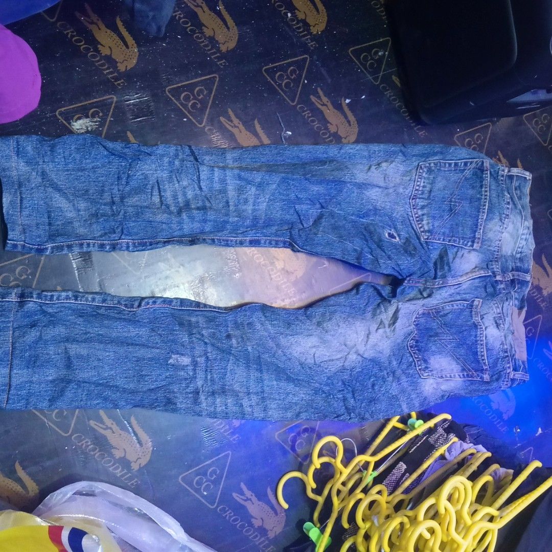 Neighborhood pants (Category: Jeans) located in Manila. Submitted by tcbukay_zxc25 (Listing ID 1463552694, Image 3). Description: neighborhood pants size 36 excellent parang pa hard denim pa toh kapal.