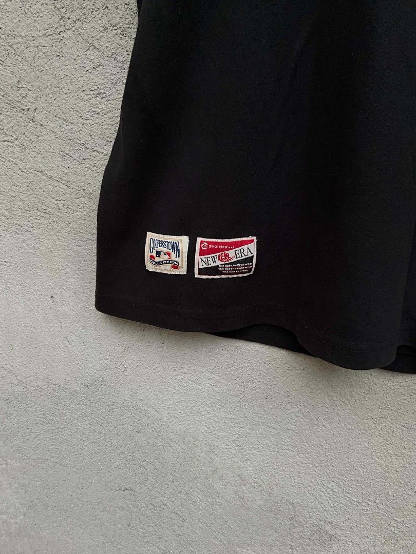 New Era x Mlb Multi patched (Category: Tshirts & Polo Shirts ) located in Polangui. Submitted by thriftgineer001 (Listing ID 1463446143, Image 3). Description: 21.5x27.