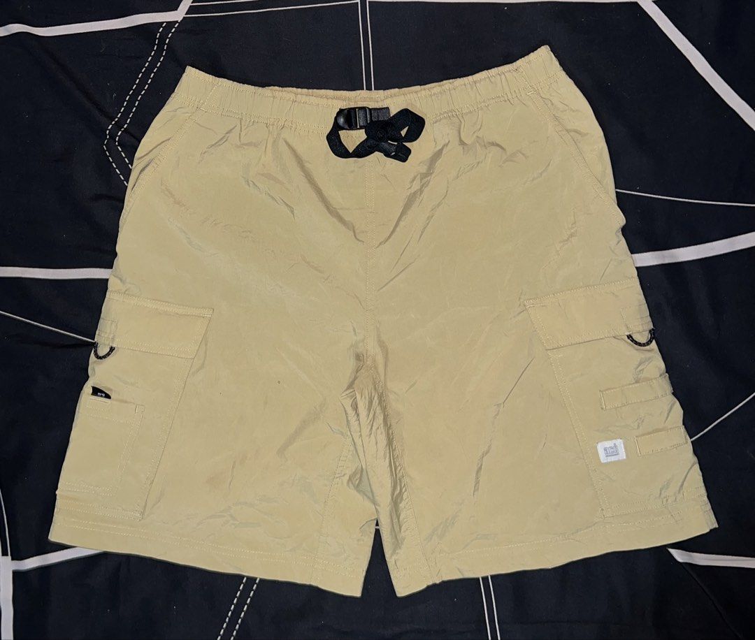 Nike ACG Cargo Woven Short (Category: Shorts) located in Cebu City. Submitted by jlturno1999 (Listing ID 1463501412, Image 1). Description: Nike ACG Cargo Woven Short Asnew sana kaso may issue 34-36 waistline adjustable, 20.5 length 9.8/10 color rate Legit/authentic Issue dot pinhole at scratch unnoticeable .