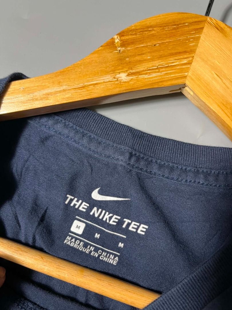 NIKE AIR TEE (Category: Formal Shirts) located in General Santos City (Dadiangas). Submitted by arjay_genita (Listing ID 1463383437, Image 3). Description: Nike Air ‼️Size Medium (19/26) ‼️Excellent condition ‼️Color rate 9.5./10 ‼️No issue.
