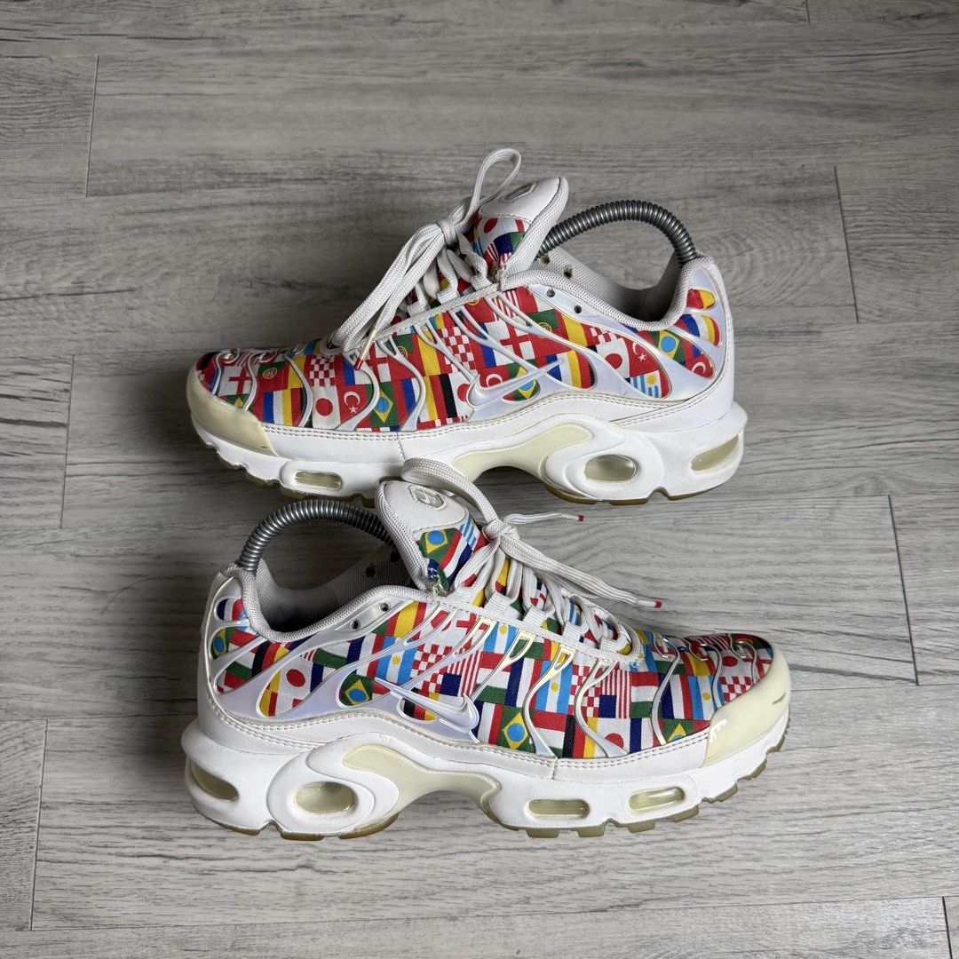 Nike Airmax TN “International Flag” (Category: Sneakers) located in Manila. Submitted by wornagainstudios2 (Listing ID 1463473956, Image 1). Description: .