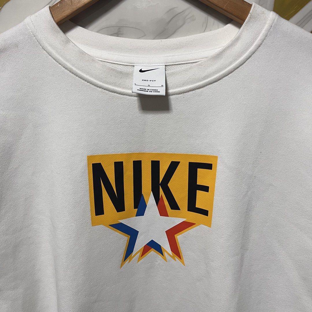 NIKE ALL STAR (Category: Coats, Jackets and Outerwear) located in Binangonan. Submitted by nhogsmapula-24860 (Listing ID 1463406654, Image 2). Description: Nike All Star Crew Neck no issue size large puting puti .