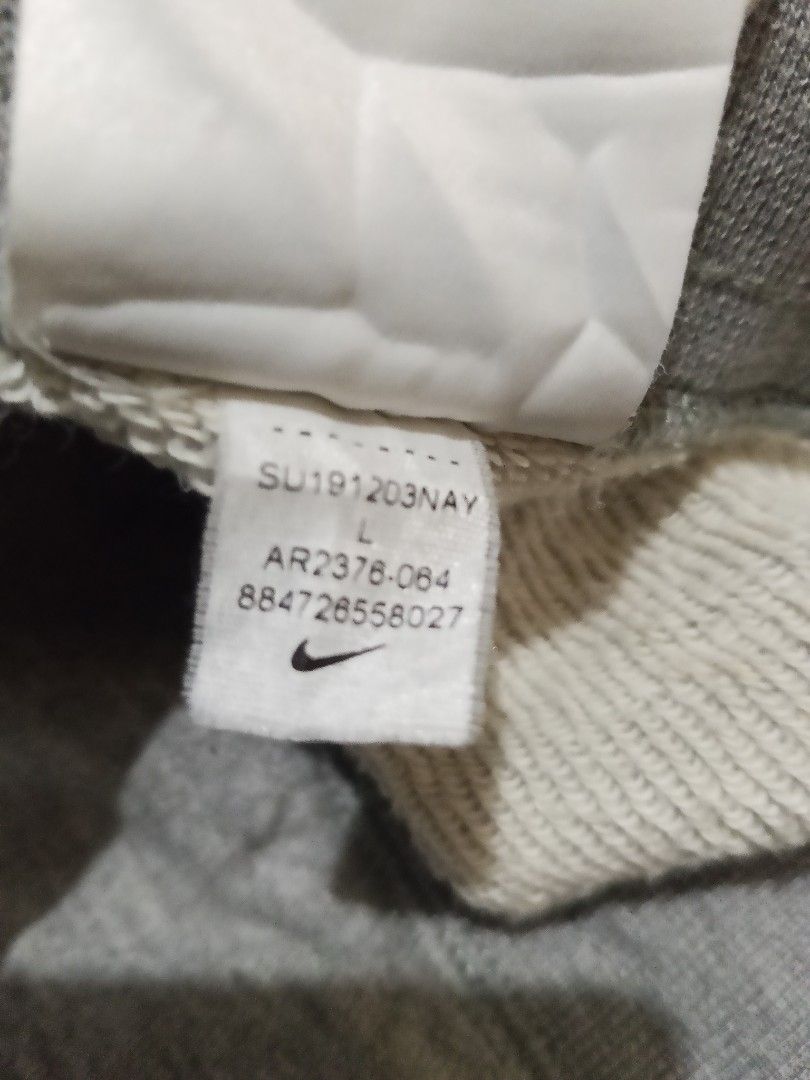 NIKE ALUMNI (Category: Shorts) located in Maramag. Submitted by paklooythrift (Listing ID 1463336560, Image 3). Description: Waistline 32 to 36 Length 20.