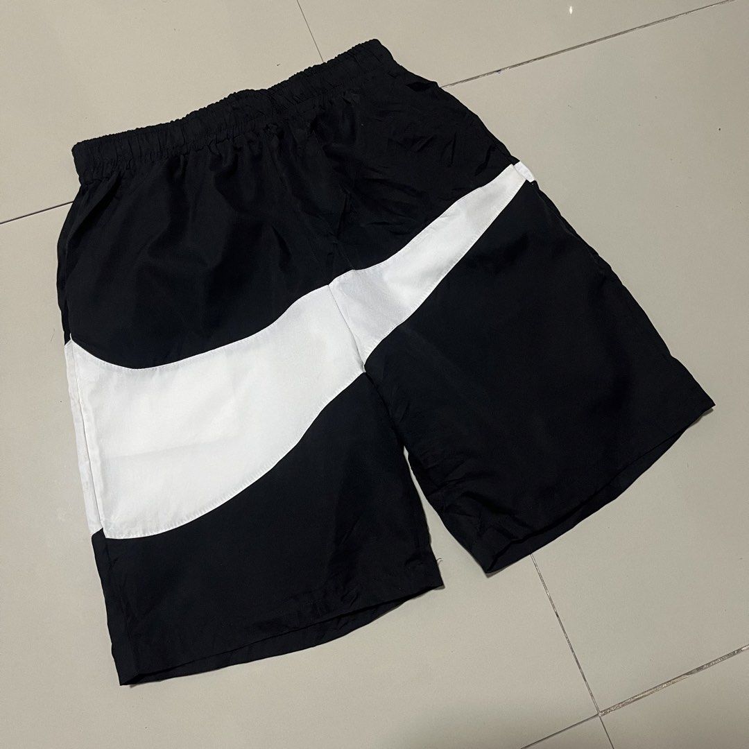 NIKE BIG SWOOSH NYLON SHORT (Category: Shorts) located in Manila. Submitted by balanse (Listing ID 1463345672, Image 3). Description: SIZE: L ON DIMES DIMES: 32-40W X 21 EXCELLENT CONDITION. 9.9 HONEST COLOR RATE. NONE ANY ISSUE CUT TAG ONLY .