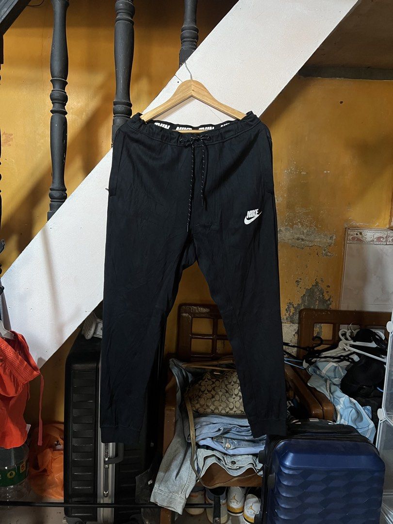 Nike Black Jogger Pants XL (Category: Joggers) located in Butuan. Submitted by nikthrift. (Listing ID 1463334233, Image 1). Description: - Black Nike Jogger Pants - Size XL - Elastic waistband with drawstring - Nike logo on left leg - Two side pockets, one with zipper - Made in China - Ideal for everyday wear or workouts.
