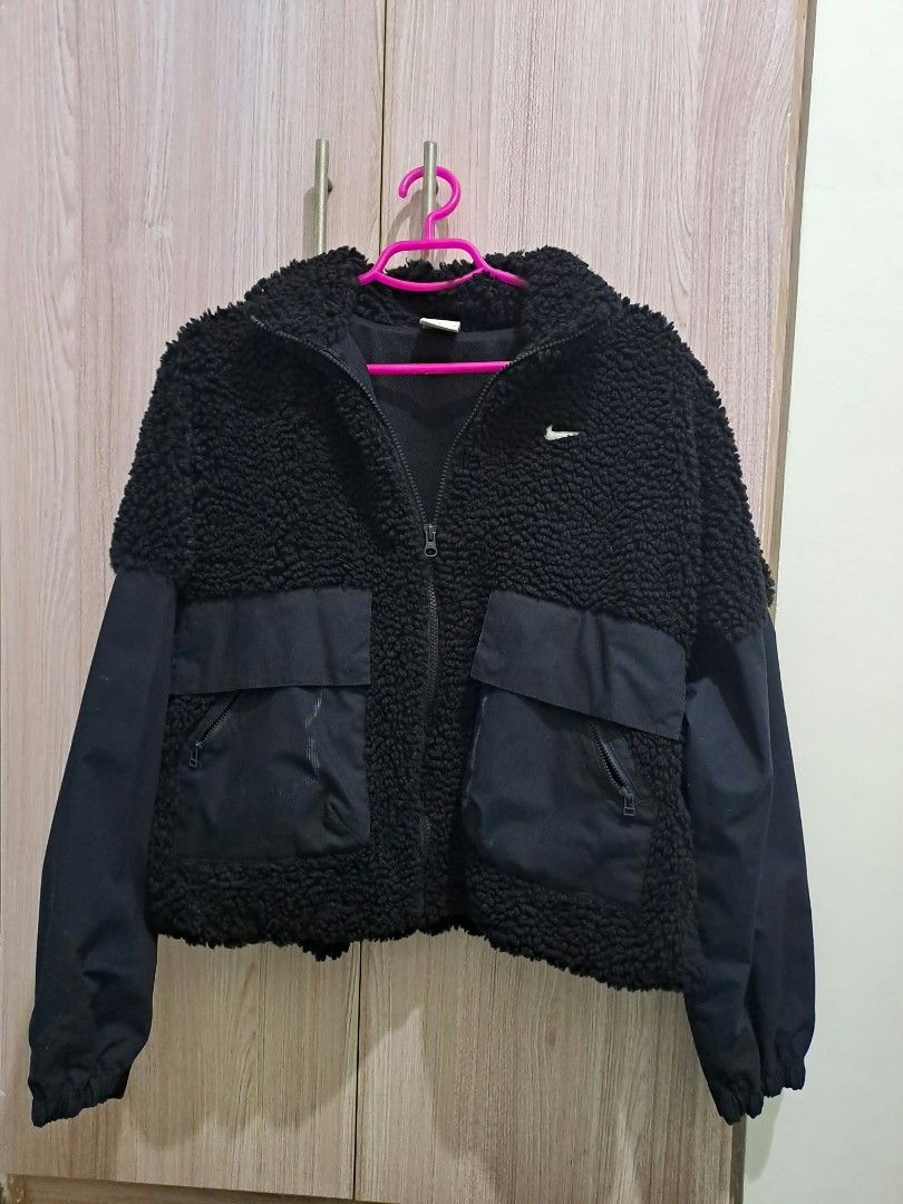 Preloved Nike Black Sherpa Fleece Jacket (Category: Coats, Jackets and Outerwear) located in Quezon City. Submitted by skn12 (Listing ID 1463467079, Image 1). Description: - Black Nike Sherpa Fleece Jacket - Size: L Personally owned, not thrifted! Used 3 times only 10/10 condition Bought for 4,500 pesos Perfect for hiking or winter trips rfs: need cash and i have other jacket delivery thru lalamove Location: E Rodriguez Quezon City .