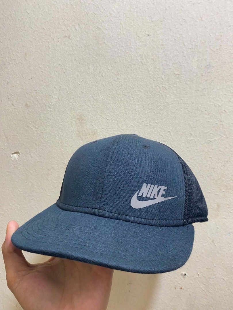 NIKE CAP TECH TRUE SNAPBACK (Category: Caps & Hats) located in Bacoor. Submitted by jemmskiee. (Listing ID 1463515827, Image 1). Description: NIKE CAP TECH TRUE SNAP BACK BRANDNEW CONDITION NO ISSUE 📌LOC BACOOR CAVITE.