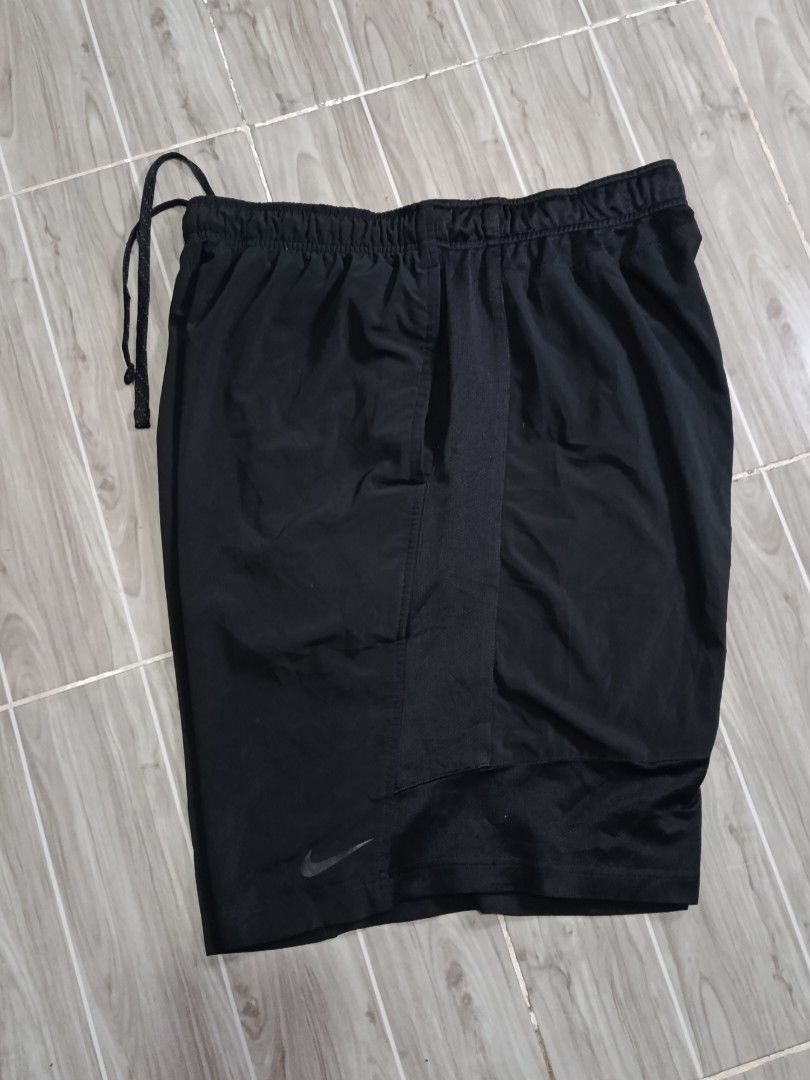 NIKE DRIFIT SHORT (freeshipping) (Category: Shorts) located in Quezon City. Submitted by gyl-stop (Listing ID 1463468564, Image 2). Description: free shipping 32-42 x 21 excellent condi cr: 9.8/10 issue: none.