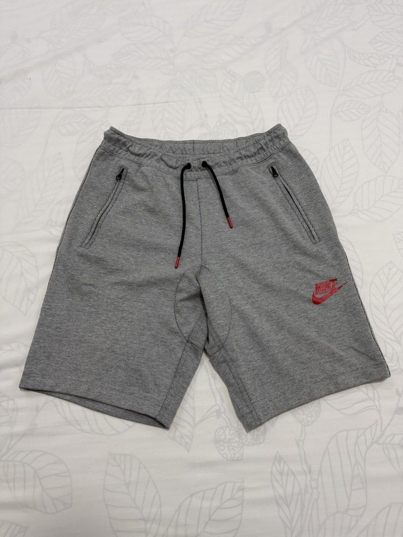 Nike fleece short (Category: Shorts) located in Taguig. Submitted by thesocialthrift (Listing ID 1463342759, Image 1). Description: For sale Nike fleece short ‎Large on tag ‎W- 32-32 ‎L- 19.5 No issue Excellent condition .