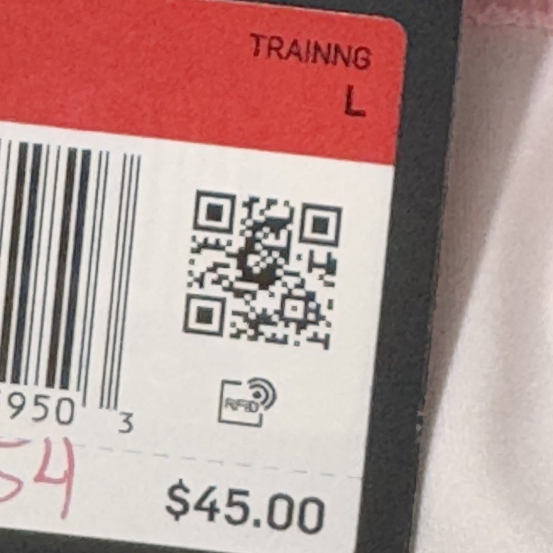 Nike Girls Leggings, Large (Category: Babies & Kids Fashion) located in Las Pinas. Submitted by defg35 (Listing ID 1463434268, Image 3). Description: Brand new with tag.