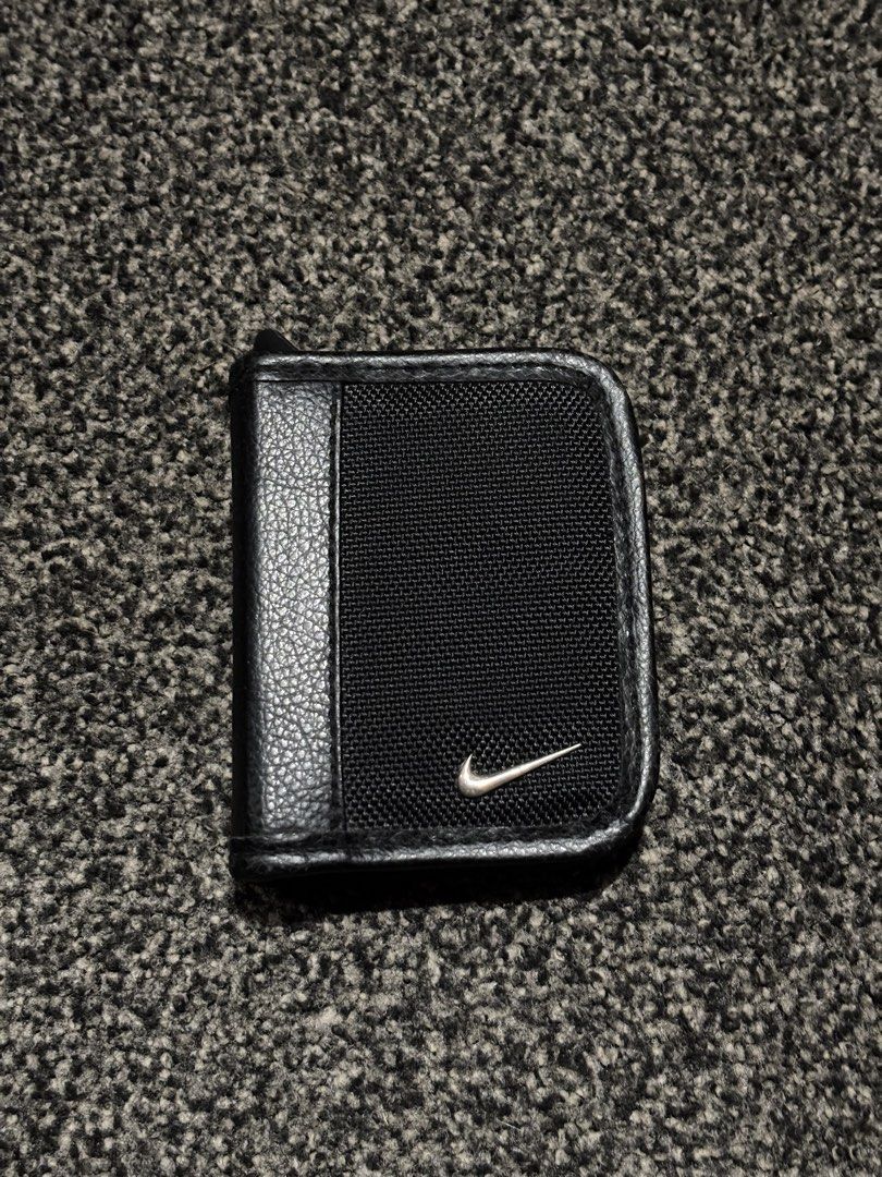 Nike Grooming Set Nail Clipper (4pcs) (Category: Sanitary Hygiene) located in Bulacan. Submitted by thriftstarph (Listing ID 1463471935, Image 1). Description: PLEASE READ THE DESCRIPTION BELOW‼️ Nike Grooming Set 4pcs Nike Bag No Issue Good as New From Japan (Missing One) 1200 SHIPPED.