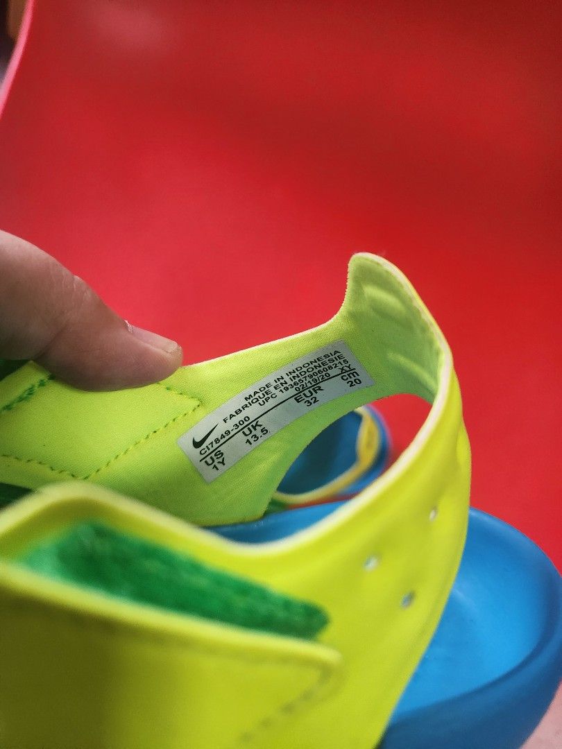 Nike Jordan Toddler Sandals (Category: Babies & Kids Fashion) located in Makati City. Submitted by mikamix (Listing ID 1463364901, Image 3). Description: - Toddler Nike Jordan Sandals - Vibrant Blue, Green, and Yellow colorway - Easy Velcro straps for a secure fit - Soles feature fun words: 'play', 'skip', 'run', 'walk', 'dream' - Ideal for active toddlers and summer fun size US 1Y.