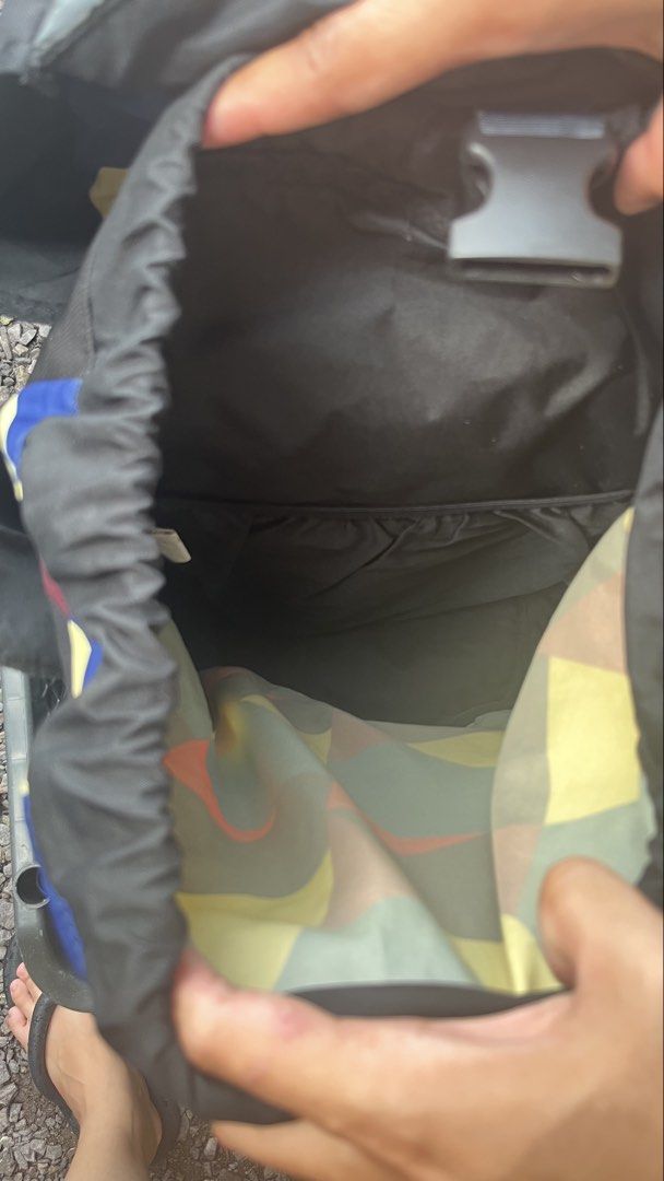 Nike Kyrie Backpack (Category: Backpacks) located in Pasay City. Submitted by vintagearchive28 (Listing ID 1463353909, Image 3). Description: - issue nasa last pic - almost 2k bought sa sm north.