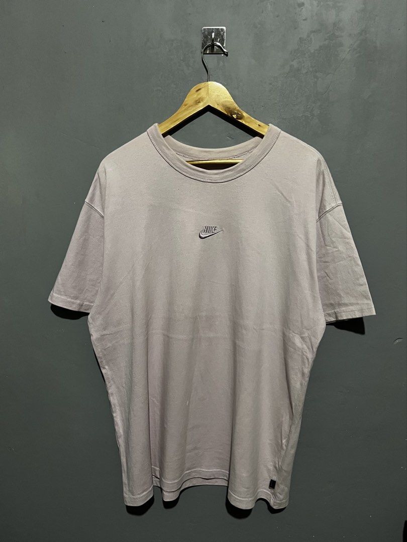 NIKE MID LOGO SHIRT (Category: Tshirts & Polo Shirts ) located in Lucena. Submitted by mddlchld (Listing ID 1463372424, Image 1). Description: NIKE CHEST LOGO SHIRT LAVENDER AUTHENTIC / LEGIT SIZE 2-XL ON TAG VERY GOOD CONDITION COLOR RATE: 9/10 ISSUE: NONE ₱850.