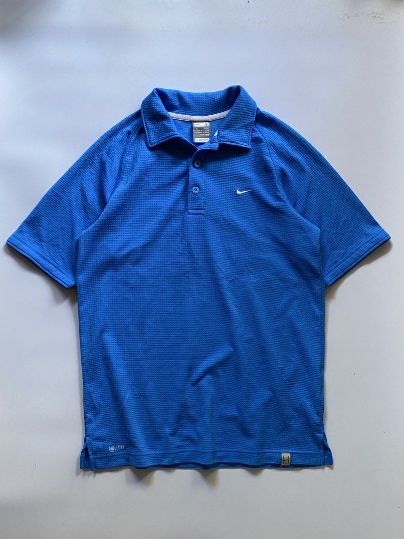 Nike Polo Shirt (Category: Tshirts & Polo Shirts ) located in Bulacan. Submitted by thrift_therapy01 (Listing ID 1463425512, Image 1). Description: Nike Polo 18.5 x 26.5 small on tags complete tags excellent condi solid for psg.