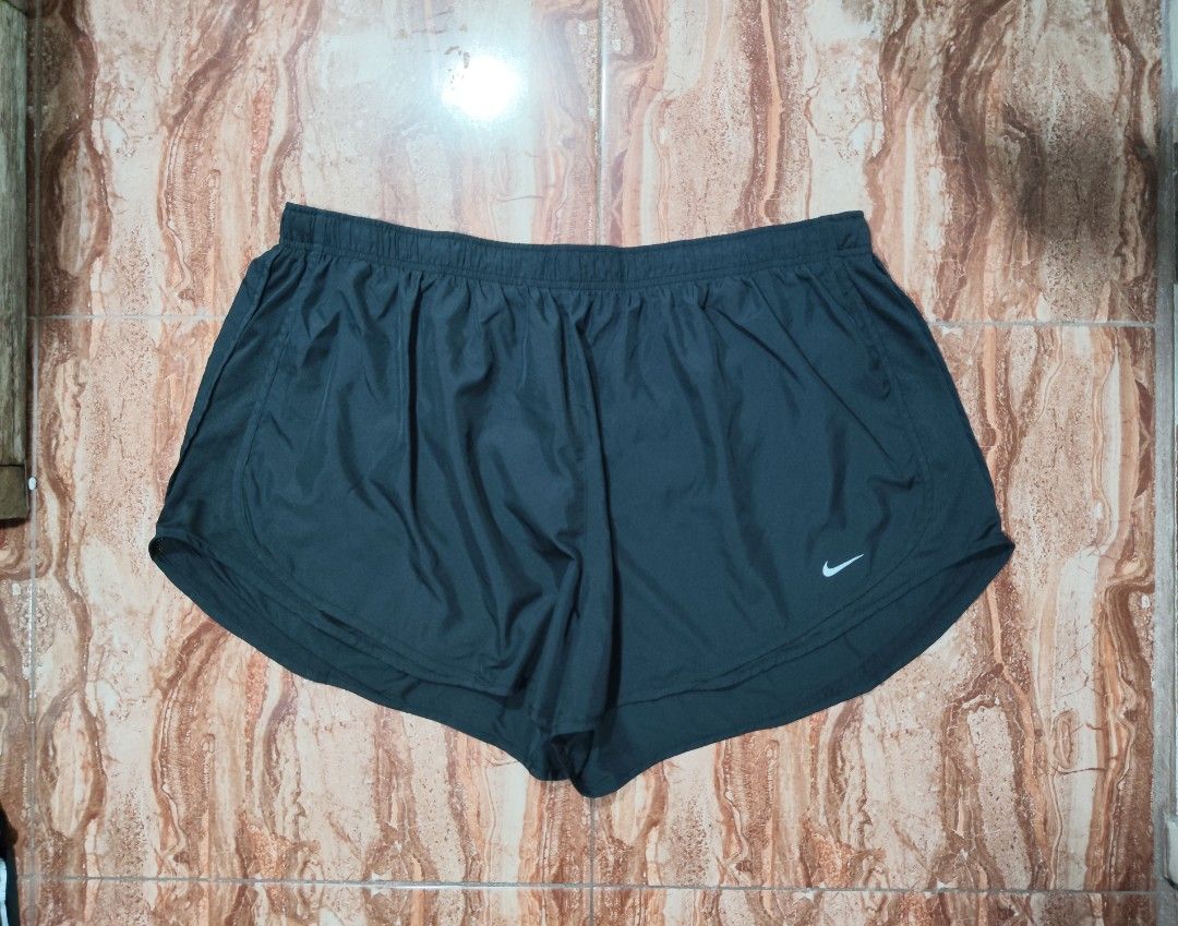 Nike Running Short (Category: Activewear) located in General Santos City (Dadiangas). Submitted by alfredanth42291 (Listing ID 1463394729, Image 1). Description: NIKE RUNNING SHORT black womens 3XL W: 41-54 L: 15.5 -w/ inner brief -w/ inner pocket -quickdry ✓excellent condition 225 #sports #drifit #pickleball #gym.