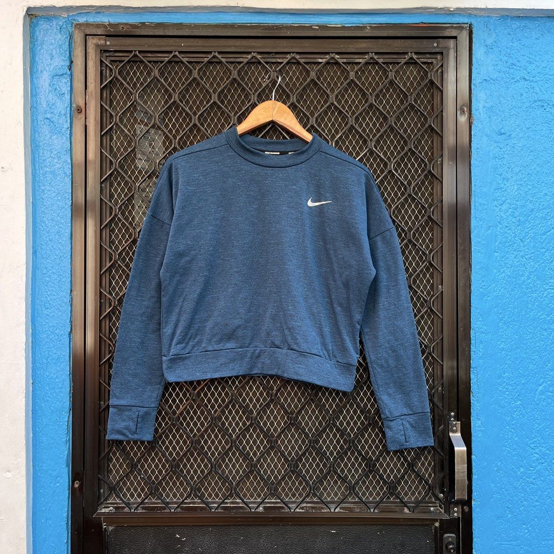 Nike running womens warmer/sweater (Category: Coats, Jackets and Outerwear) located in Taguig. Submitted by scoutandloots (Listing ID 1463335866, Image 1). Description: Nike running womens warmer/sweater • Size: S • 20.5x20.