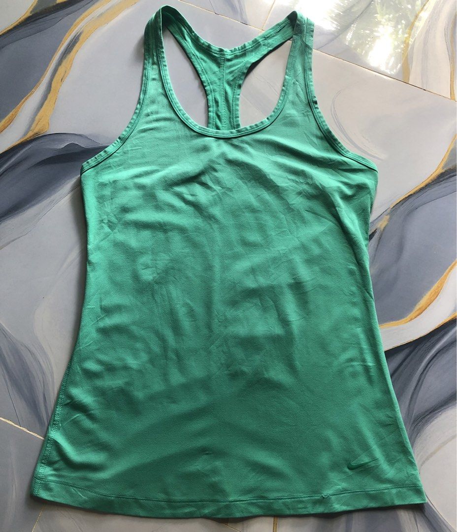 Nike Singlet size Large (Category: Activewear) located in Sumilao. Submitted by kentmarkda97226 (Listing ID 1463438783, Image 1). Description: .
