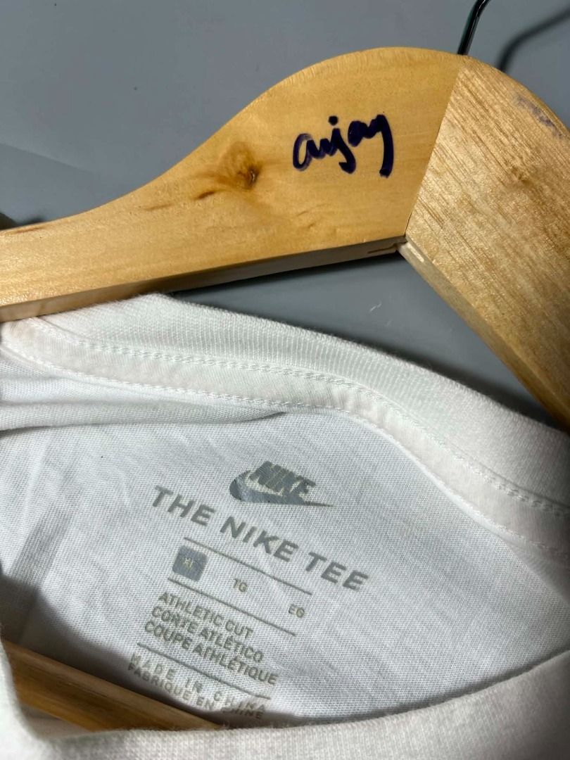 NIKE TEE (Category: Formal Shirts) located in General Santos City (Dadiangas). Submitted by arjay_genita (Listing ID 1463382574, Image 3). Description: Nike Just Do It ‼️Size Large (20.5/26) ‼️Excellent condition ‼️Color rate 9.5./10 ‼️No issue.