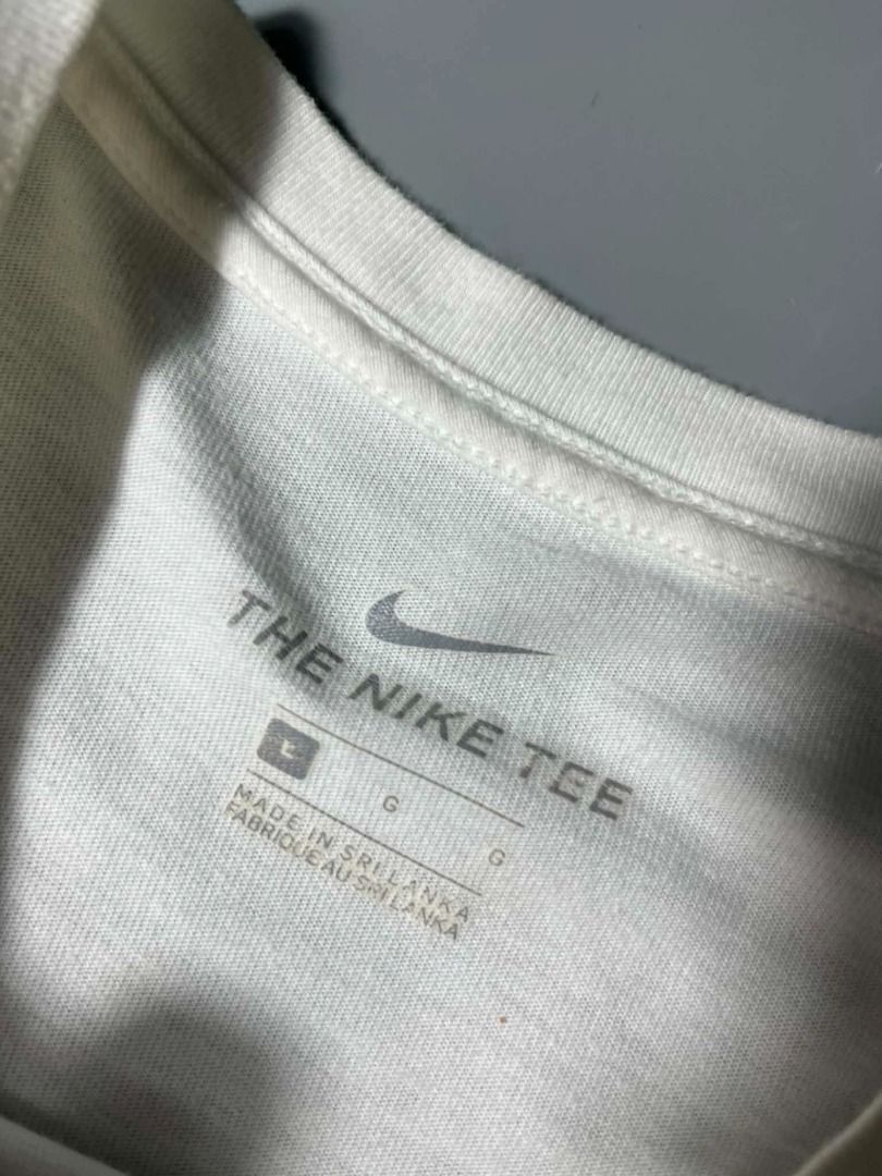 NIKE TEE (Category: Formal Shirts) located in General Santos City (Dadiangas). Submitted by arjay_genita (Listing ID 1463383332, Image 3). Description: Nike Tee ‼️Size Large (20/28) ‼️Excellent condition ‼️Color rate 9.5./10 ‼️Need Wash.