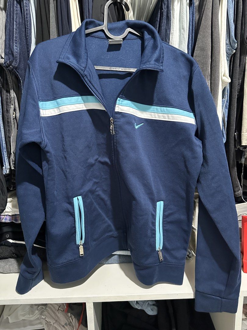 Nike Track Jacket (Category: Coats, Jackets and Outerwear) located in Bulacan. Submitted by chizmiss (Listing ID 1463400028, Image 1). Description: worn few times rfs: decluttering .