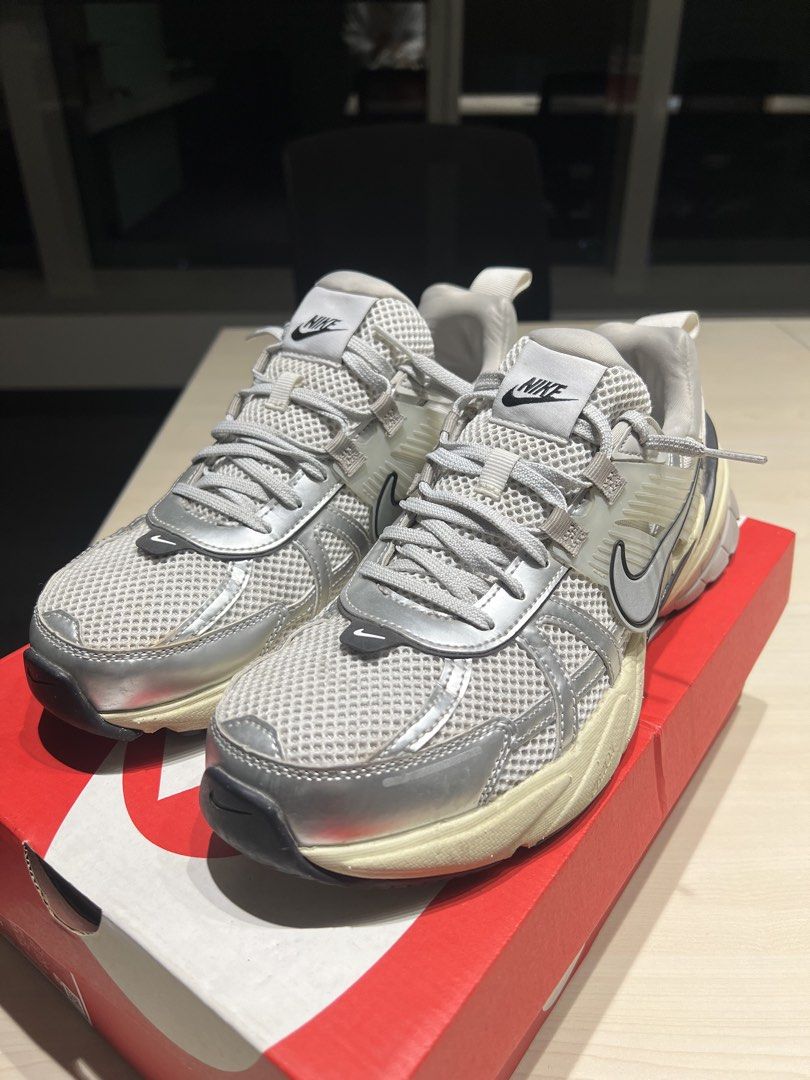 Nike V2K Run "Metallic Silver" Size 9.5 (Category: Sneakers) located in Manila. Submitted by mikiii01 (Listing ID 1463330960, Image 2). Description: - Nike V2K Run - Color: Metallic Silver - Size: US Men's 9.5 / US Women's 11 - Condition: lightly used with original Nike box - Slightly negotiable - Bulacan or Ortigas area.