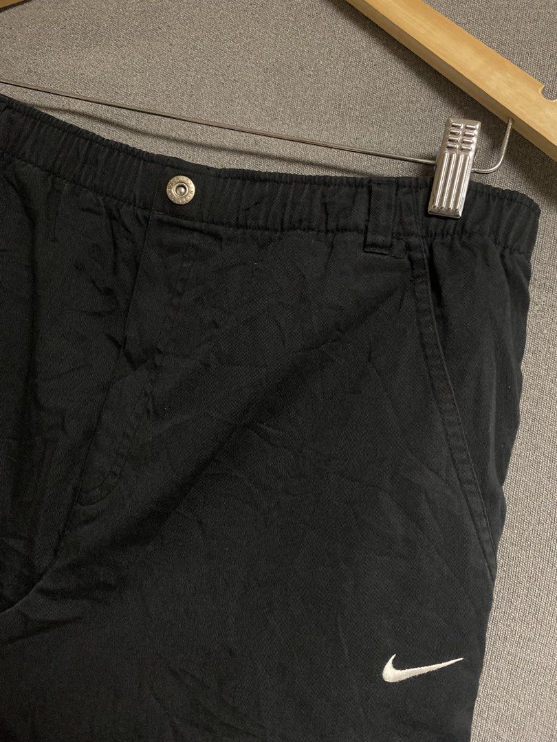 Nike Walk Short (Category: Shorts) located in Cabuyao City. Submitted by ukaythriftshirt (Listing ID 1463400443, Image 2). Description: Nike walk Short Excellent Condition Waist 30-32 Length 19.5 Color rate 9/10 No issue - 380.