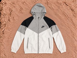(Category: ) located in . Submitted by drift_and_vibe_thrift (Listing ID 1463512859, Image 1). Description: .