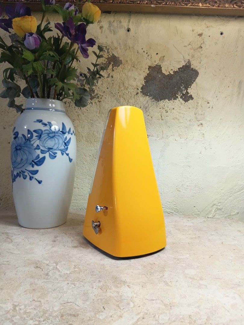 Nikko Seiki Metronome (Category: Musical Instruments) located in Marikina City. Submitted by brandodracu (Listing ID 1463550984, Image 3). Description: good condition made in japan.