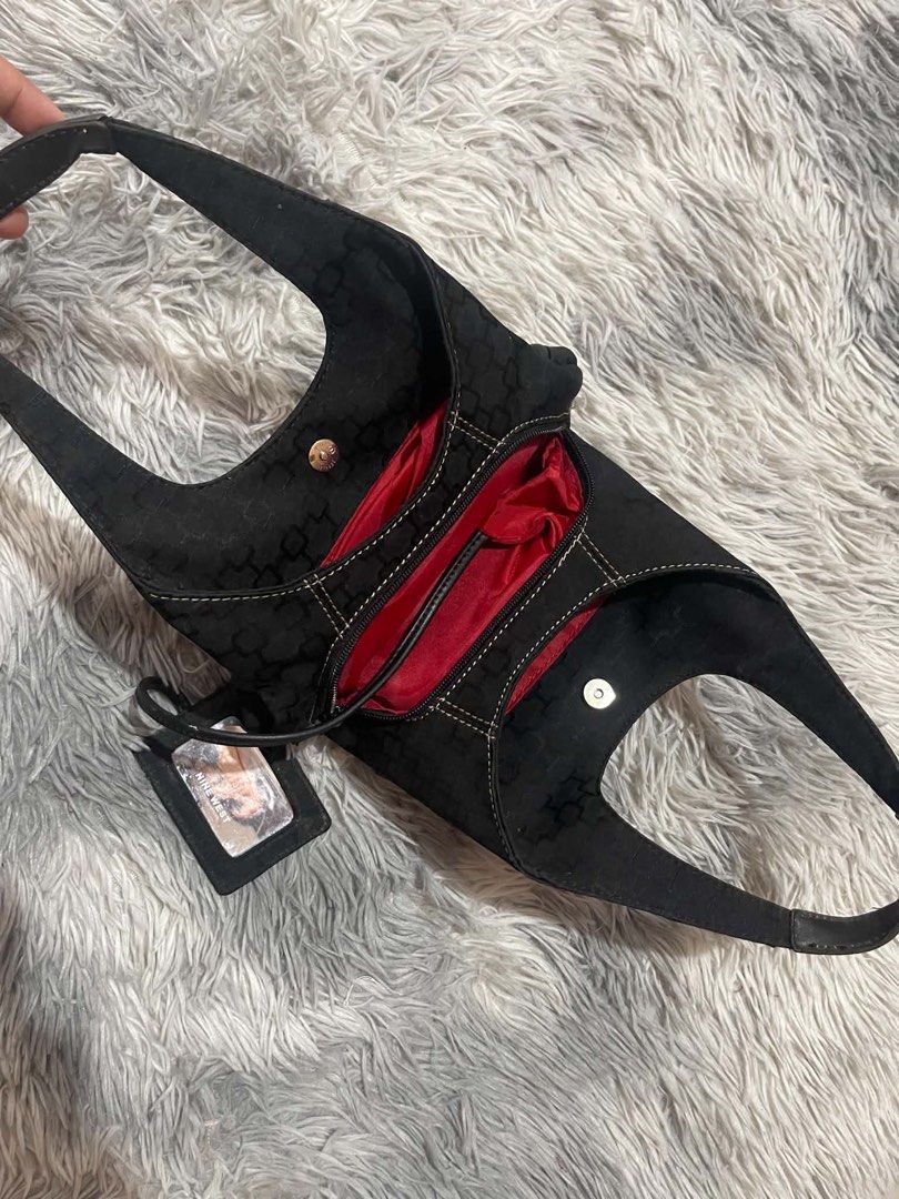 Nine West Y2K Black Mini Hand Bag (Category: Purses & Pouches) located in Manila. Submitted by cremehaul (Listing ID 1463549877, Image 2). Description: Good as new With card holder Check each pic Complete tags.