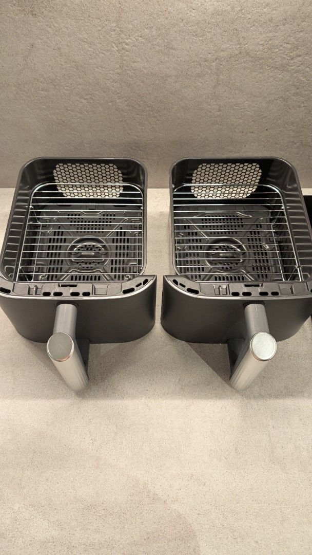 Ninja Double Stack (Category: Fryers) located in Singapore. Submitted by bumpedupkicks (Listing ID 1463481523, Image 2). Description: - Selling because we rarely use it - Little bit of rust on the metal grill, otherwise, everything is ok - No box.