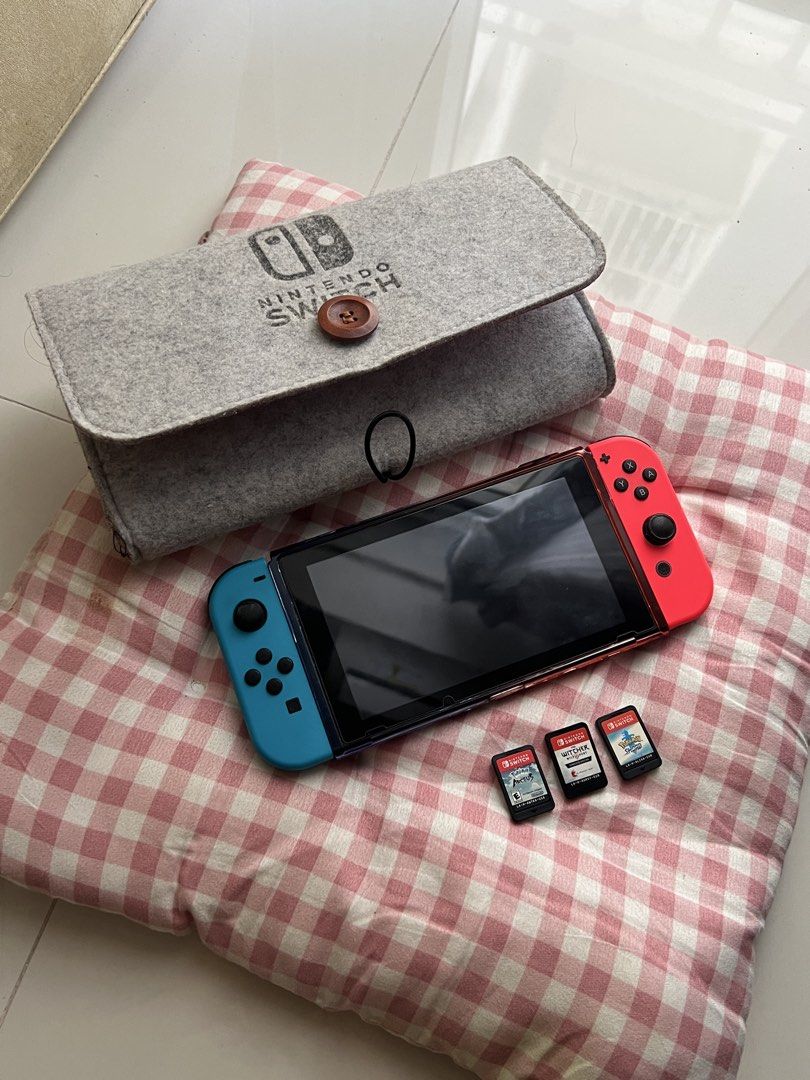 Nintendo Switch 1 (V2) and Games (Category: Nintendo) located in Quezon City. Submitted by raffreyy (Listing ID 1463392016, Image 1). Description: Selling my switch bought Feb 2022 at Datablitz! Included: - Charger - SD Card - Felt Case - Pokemon Legends Arceus - Pokemon Sword (games can be sold separately rin!) No known issues and history of repair but one of the thumbsticks has the rubbed chipped off. Can do meetups around QC or delivery should